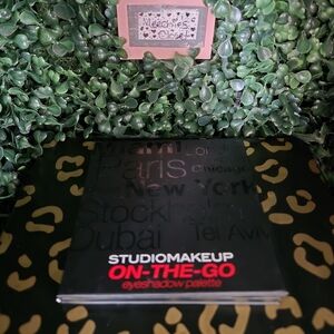 STUDIO MAKEUP On-The-Go Eyeshadow Palette 9 Shades SSP-03 WARM UP NWOB